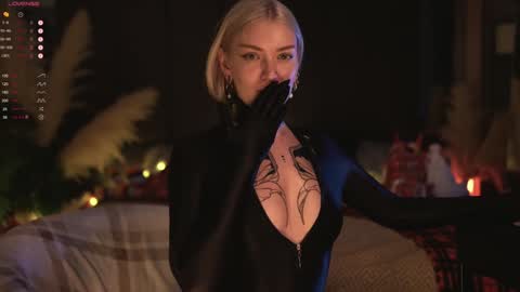 Snapshot of kinkylina_ chatting on December 23, 2024, 7:09 pm kinkylina_ online show from December 23, 2024, 7:09 pm
