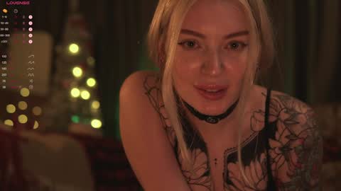 Snapshot of kinkylina_ chatting on December 27, 2024, 2:22 pm kinkylina_ online show from December 27, 2024, 2:22 pm