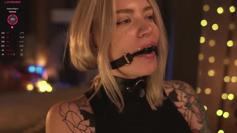 Snapshot of kinkylina_ chatting on January 8, 2025, 4:22 pm kinkylina_ online show from January 8, 2025, 4:22 pm