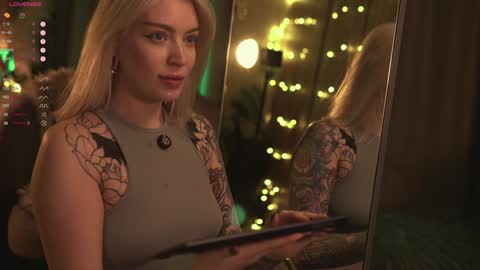 Snapshot of kinkylina_ chatting on January 9, 2025, 12:09 pm kinkylina_ online show from January 9, 2025, 12:09 pm