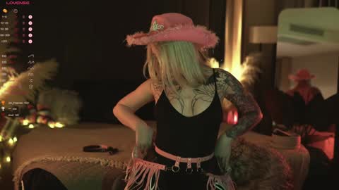 Snapshot of kinkylina_ chatting on January 22, 2025, 1:11 pm kinkylina_ online show from January 22, 2025, 1:11 pm