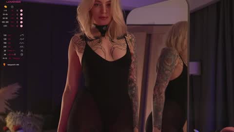 Snapshot of kinkylina_ chatting on January 31, 2025, 1:12 pm kinkylina_ online show from January 31, 2025, 1:12 pm