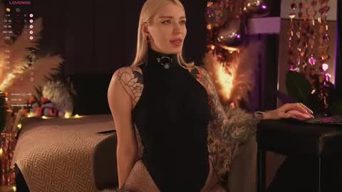 Snapshot of kinkylina_ chatting on February 10, 2025, 9:25 pm kinkylina_ online show from February 10, 2025, 9:25 pm