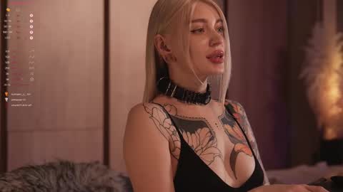 Snapshot of kinkylina_ chatting on March 5, 2025, 4:13 pm kinkylina_ online show from March 5, 2025, 4:13 pm