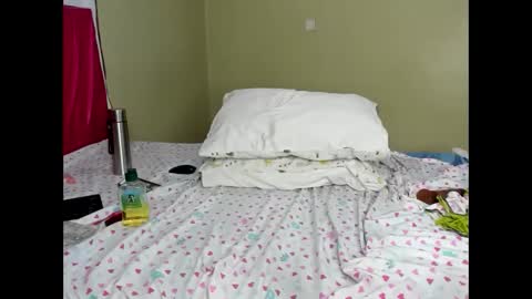 Kinky online show from February 18, 2025, 12:48 am