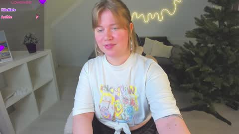 Snapshot of kira_citro chatting on December 8, 2024, 3:13 pm Kira  NEXT STREAM December 4 5pm CET  11am EST online show from December 8, 2024, 3:13 pm