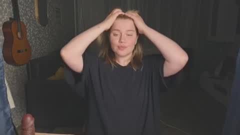 Snapshot of kira_citro chatting on September 26, 2025, 3:43 am Kira  NEXT STREAM December 4 5pm CET  11am EST online show from September 26, 2025, 3:43 am