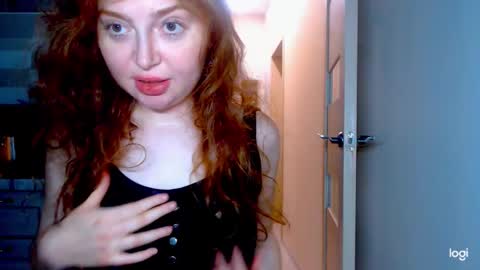 Snapshot of kira_foxy_ chatting on November 24, 2025, 12:05 pm Kira online show from November 24, 2025, 12:05 pm
