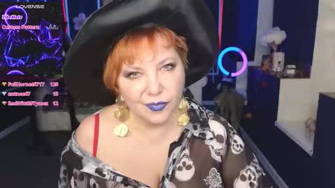 Kira Kennet online show from October 26, 2025, 9:10 pm