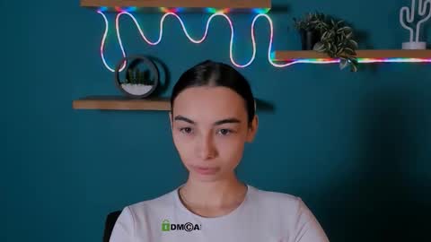 Snapshot of kira_light__ chatting on October 21, 2025, 8:37 am kira_light__ online show from October 21, 2025, 8:37 am