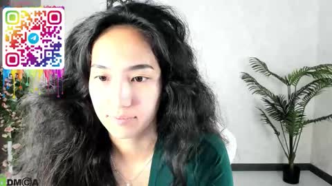 Aura online show from September 14, 2025, 3:49 am