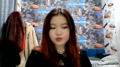 Kira online show from November 14, 2025, 3:55 pm