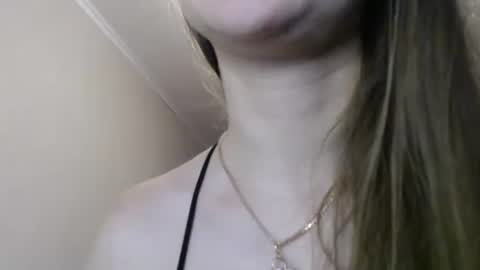 KiraGoldens online show from January 21, 2025, 10:30 am