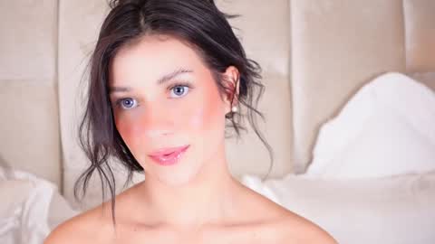 kira online show from December 5, 2024, 4:55 pm