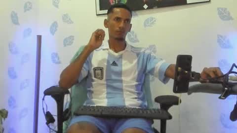 kiran_01 online show from October 27, 2025, 10:58 pm