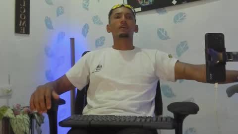 kiran_01 online show from October 28, 2025, 8:33 pm