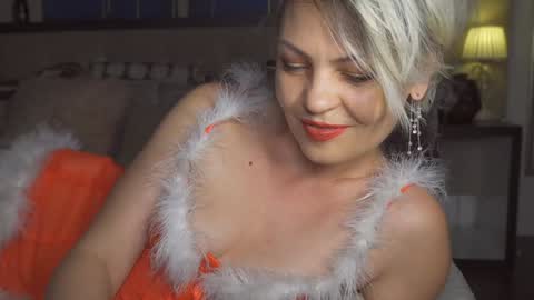 Snapshot of kirasunny chatting on December 25, 2024, 9:11 pm kirasunny online show from December 25, 2024, 9:11 pm