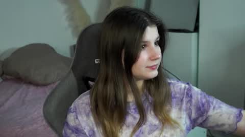 Snapshot of kirazephyr chatting on November 29, 2025, 6:49 am Kira online show from November 29, 2025, 6:49 am