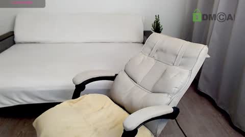 Snapshot of kiri_is_all chatting on December 19, 2024, 5:18 pm Kiri online show from December 19, 2024, 5:18 pm