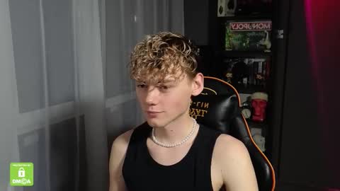 Snapshot of kirill_20_cm chatting on October 23, 2025, 12:10 am Kirill and Andrey online show from October 23, 2025, 12:10 am