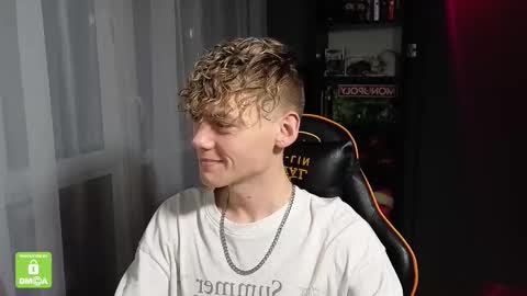 Snapshot of kirill_20_cm chatting on November 5, 2025, 10:32 pm Kirill and Andrey online show from November 5, 2025, 10:32 pm