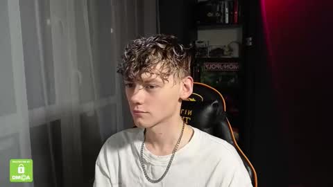 Snapshot of kirill_20_cm chatting on November 6, 2025, 3:24 pm Kirill and Andrey online show from November 6, 2025, 3:24 pm