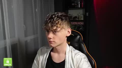 Snapshot of kirill_20_cm chatting on November 10, 2025, 1:37 am Kirill and Andrey online show from November 10, 2025, 1:37 am