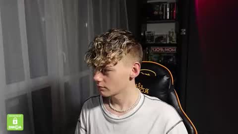 Snapshot of kirill_20_cm chatting on November 11, 2025, 11:27 pm Kirill and Andrey online show from November 11, 2025, 11:27 pm