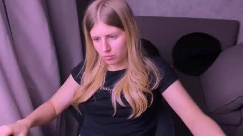 Snapshot of kirraa_ chatting on December 2, 2024, 1:03 am Kira online show from December 2, 2024, 1:03 am