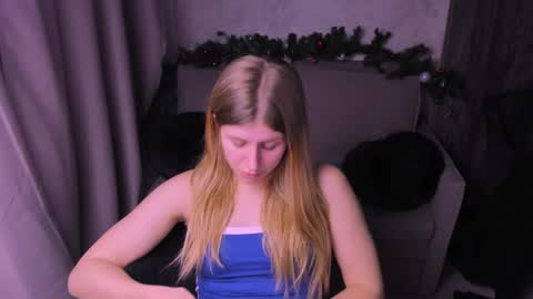 Snapshot of kirraa_ chatting on December 19, 2024, 1:18 am Kira online show from December 19, 2024, 1:18 am