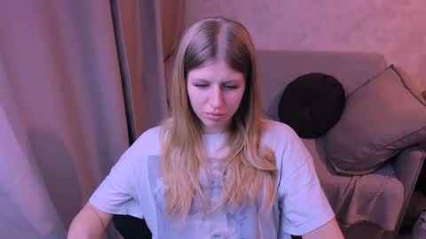 Snapshot of kirraa_ chatting on January 26, 2025, 7:09 pm Kira online show from January 26, 2025, 7:09 pm