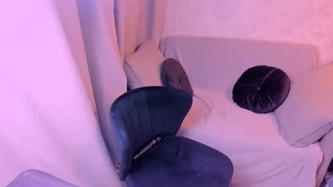 Snapshot of kirraa_ chatting on February 1, 2025, 9:40 pm Kira online show from February 1, 2025, 9:40 pm