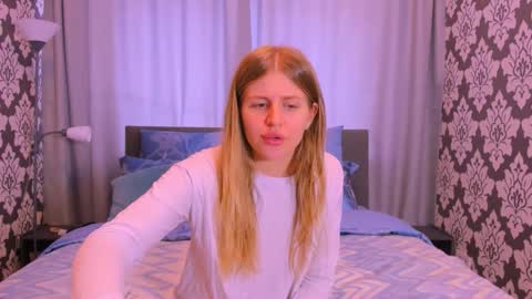 Snapshot of kirraa_ chatting on September 9, 2025, 11:21 am Kira online show from September 9, 2025, 11:21 am