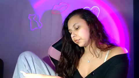 kiss_ameliaa online show from February 27, 2025, 1:38 pm