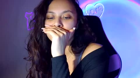 kiss_ameliaa online show from February 27, 2025, 8:20 pm