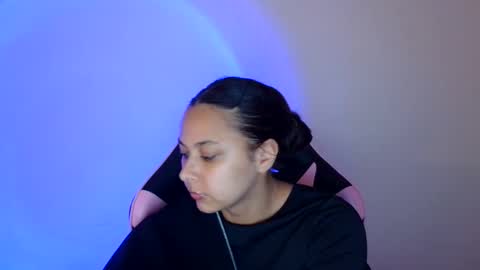 kiss_ameliaa online show from October 30, 2025, 1:45 pm