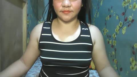 Snapshot of kiss_me_loves chatting on December 21, 2024, 11:56 pm kiss_me_loves online show from December 21, 2024, 11:56 pm