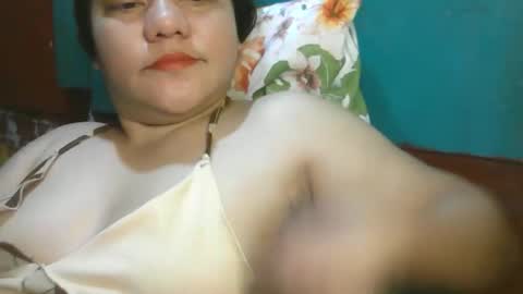 Snapshot of kiss_me_loves chatting on September 28, 2025, 12:16 am kiss_me_loves online show from September 28, 2025, 12:16 am