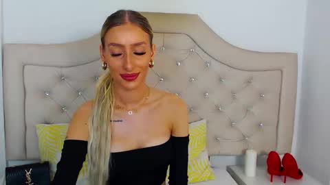 Snapshot of kissnatalie chatting on November 9, 2025, 9:51 am Natalie online show from November 9, 2025, 9:51 am