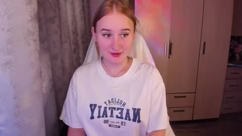 Snapshot of kitten_sun chatting on February 23, 2025, 1:53 pm kitten_sun online show from February 23, 2025, 1:53 pm