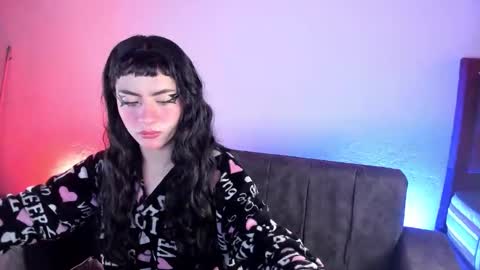 Snapshot of kitty__chs chatting on October 21, 2025, 11:33 am kitty__chs online show from October 21, 2025, 11:33 am