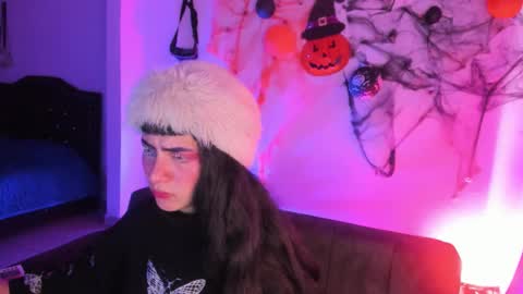 Snapshot of kitty__chs chatting on November 11, 2025, 1:55 pm kitty__chs online show from November 11, 2025, 1:55 pm