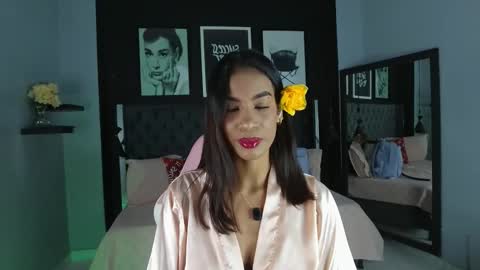 Snapshot of kitty_collins_ chatting on November 24, 2025, 11:54 am Kitty online show from November 24, 2025, 11:54 am