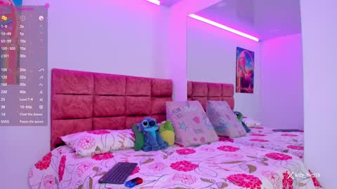 Snapshot of kitty_ford chatting on September 13, 2025, 11:37 pm Kitty online show from September 13, 2025, 11:37 pm