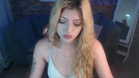 kitty_fox_b online show from January 20, 2025, 3:50 pm