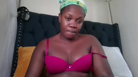 kitty_kerry online show from October 31, 2025, 7:09 am