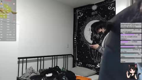 Kitty online show from November 25, 2025, 11:16 pm