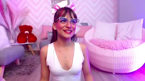 Snapshot of kitty_madness chatting on September 22, 2025, 1:02 pm KITTY online show from September 22, 2025, 1:02 pm