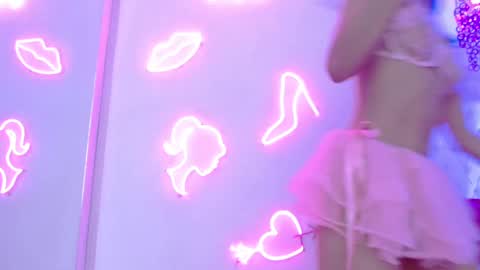 Snapshot of kitty_madness chatting on October 2, 2025, 1:29 pm KITTY online show from October 2, 2025, 1:29 pm