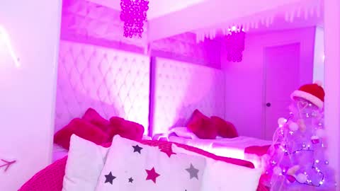 Snapshot of kitty_madness chatting on December 14, 2025, 1:16 pm KITTY online show from December 14, 2025, 1:16 pm